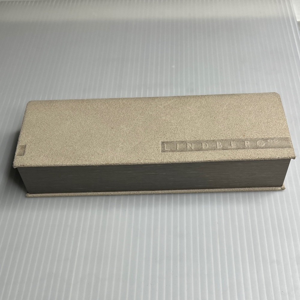 Lindberg Suede and Titanium Hardshell Magnetic Eyeglasses Case Suede Lined